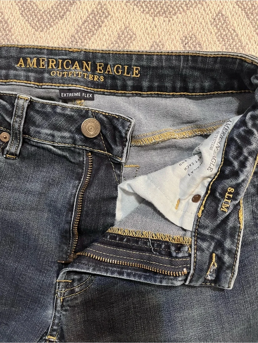 AMERICAN EAGLE Men’s Extreme Flex Slim Fit Dark Wash Blue Denim Jeans 29